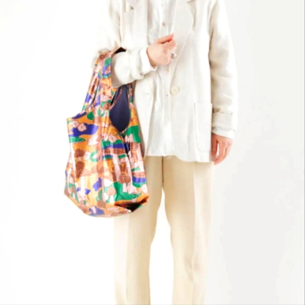 NWT Baggu Standard Reusable Tote Bag  Metallic Mushrooms